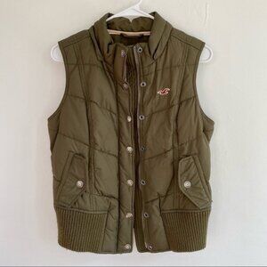 Hollister Army Green Quilted Puffer Vest | Lightweight Layering Piece